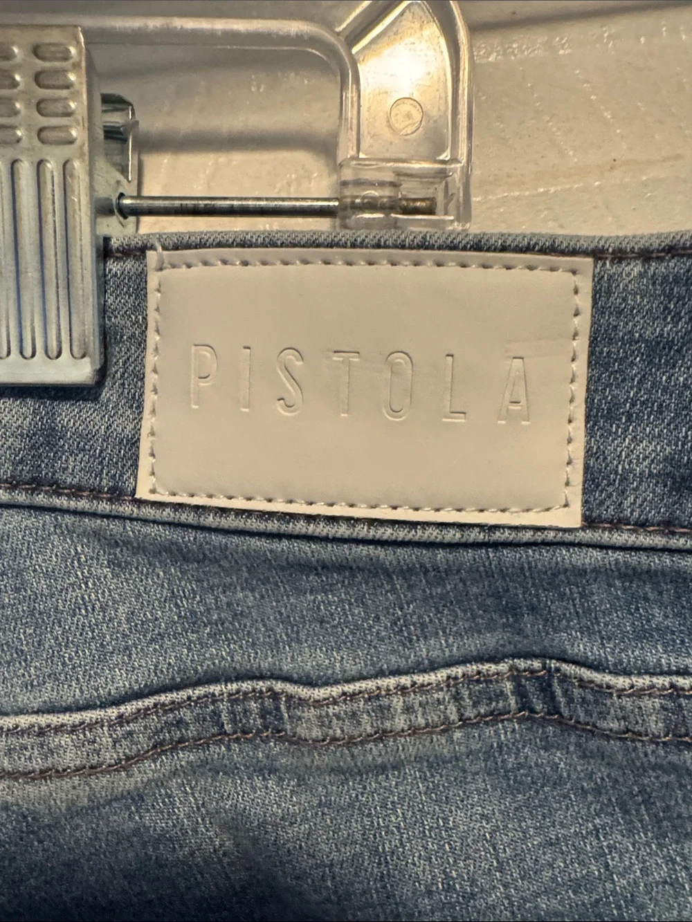 pistola straight leg
